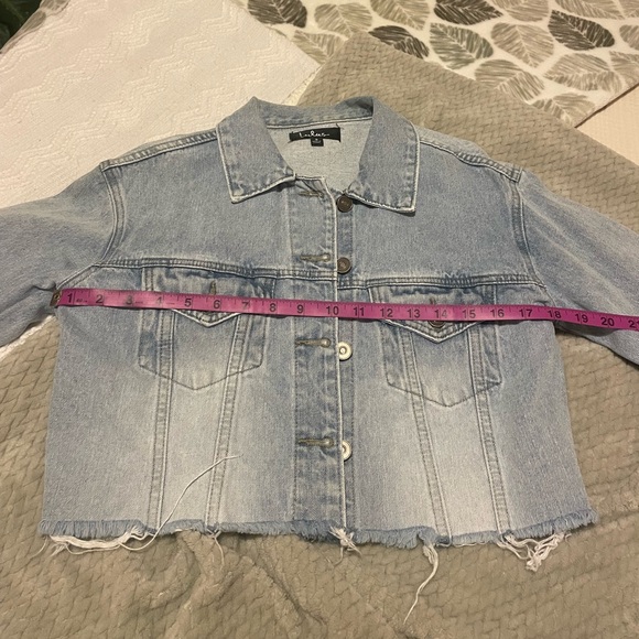 Lulu’s Cropped Denim Jacket - Picture 3 of 5